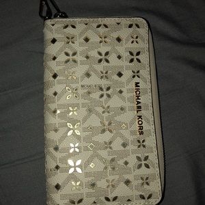 Michael Kors wristlet